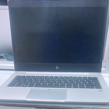 Hp Elitebook 735 G5 Amd Ryzen 7 pro 8gb ram 256ssd
